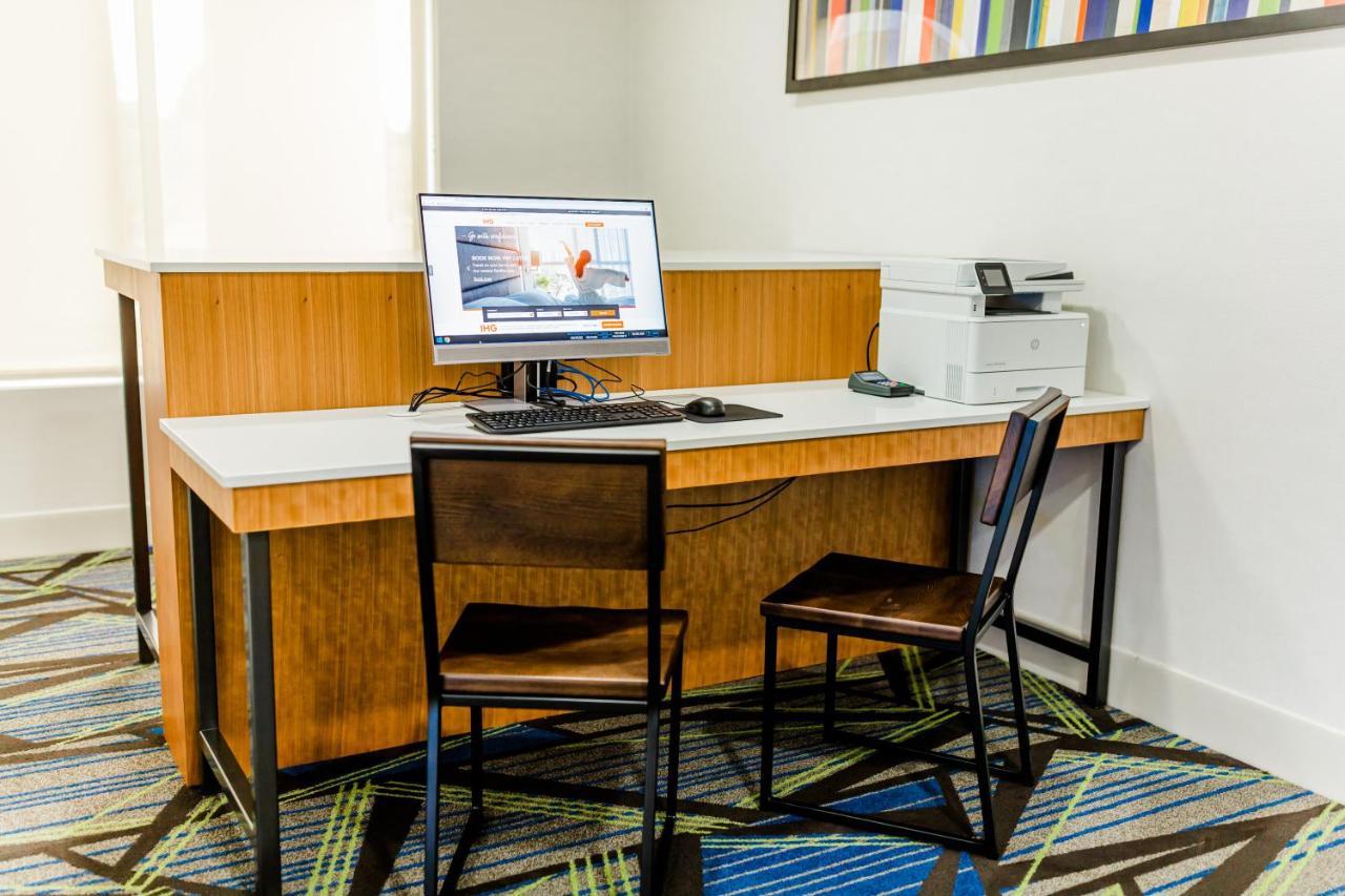 Holiday Inn Express - Andalusia By Ihg Exteriér fotografie