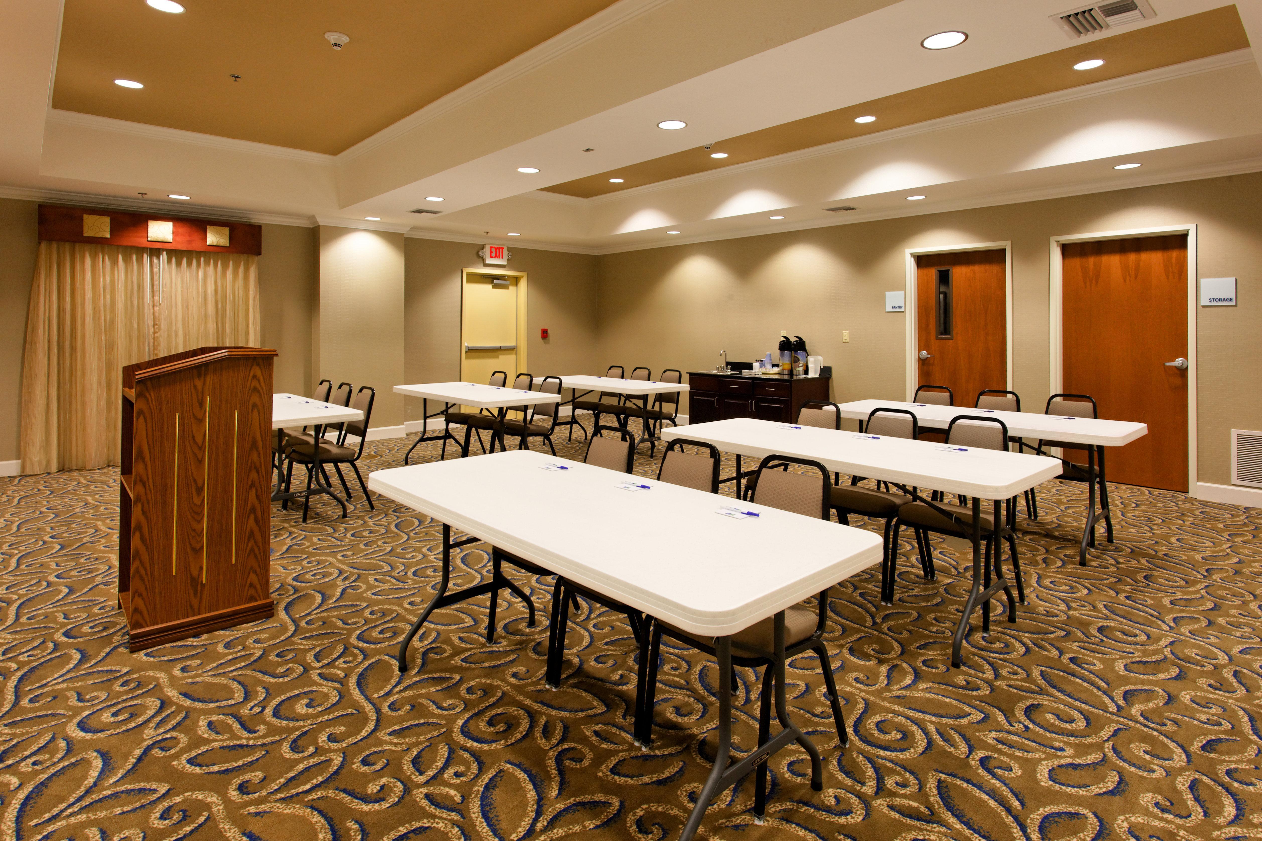 Holiday Inn Express - Andalusia By Ihg Exteriér fotografie