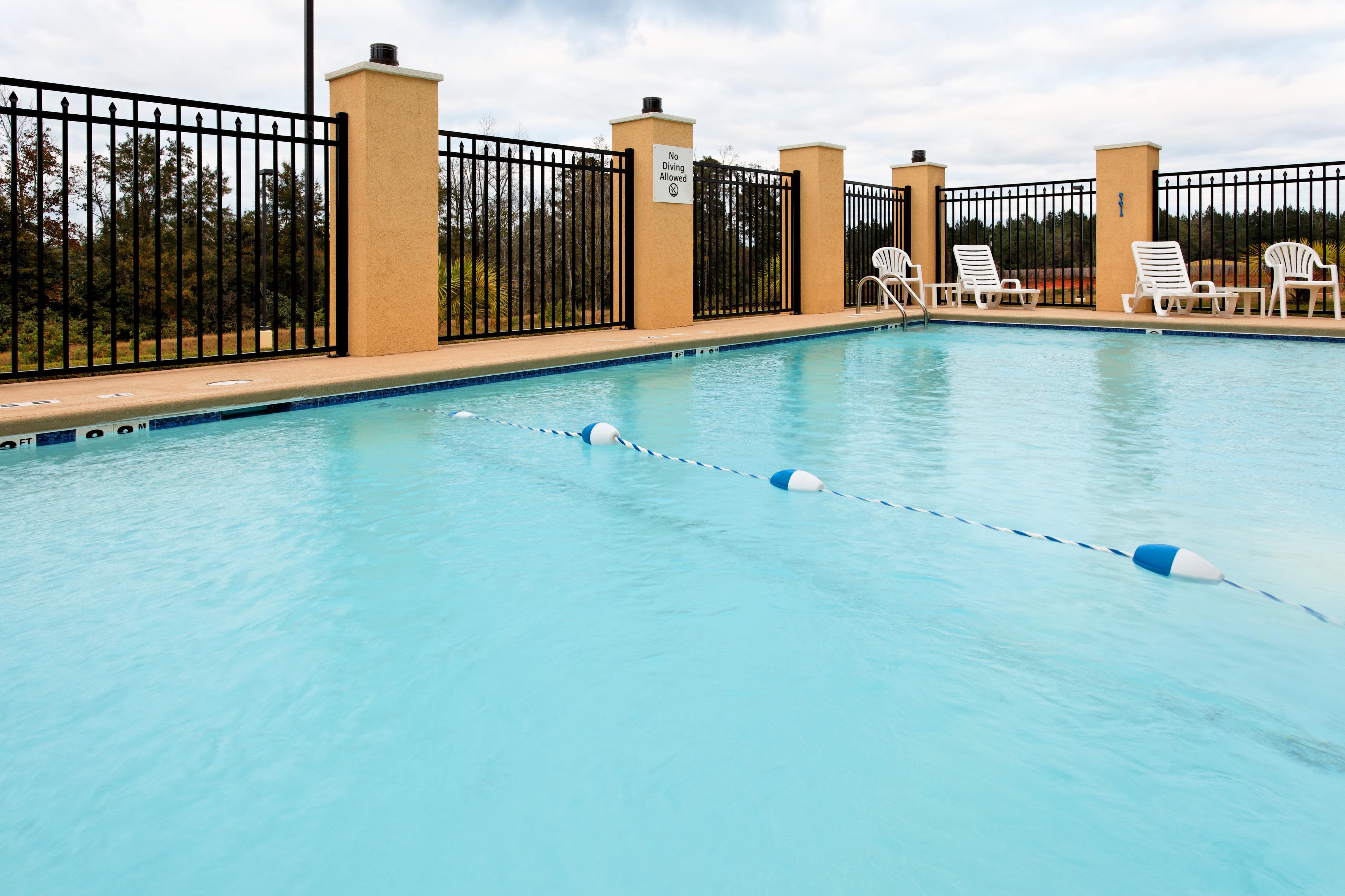 Holiday Inn Express - Andalusia By Ihg Exteriér fotografie
