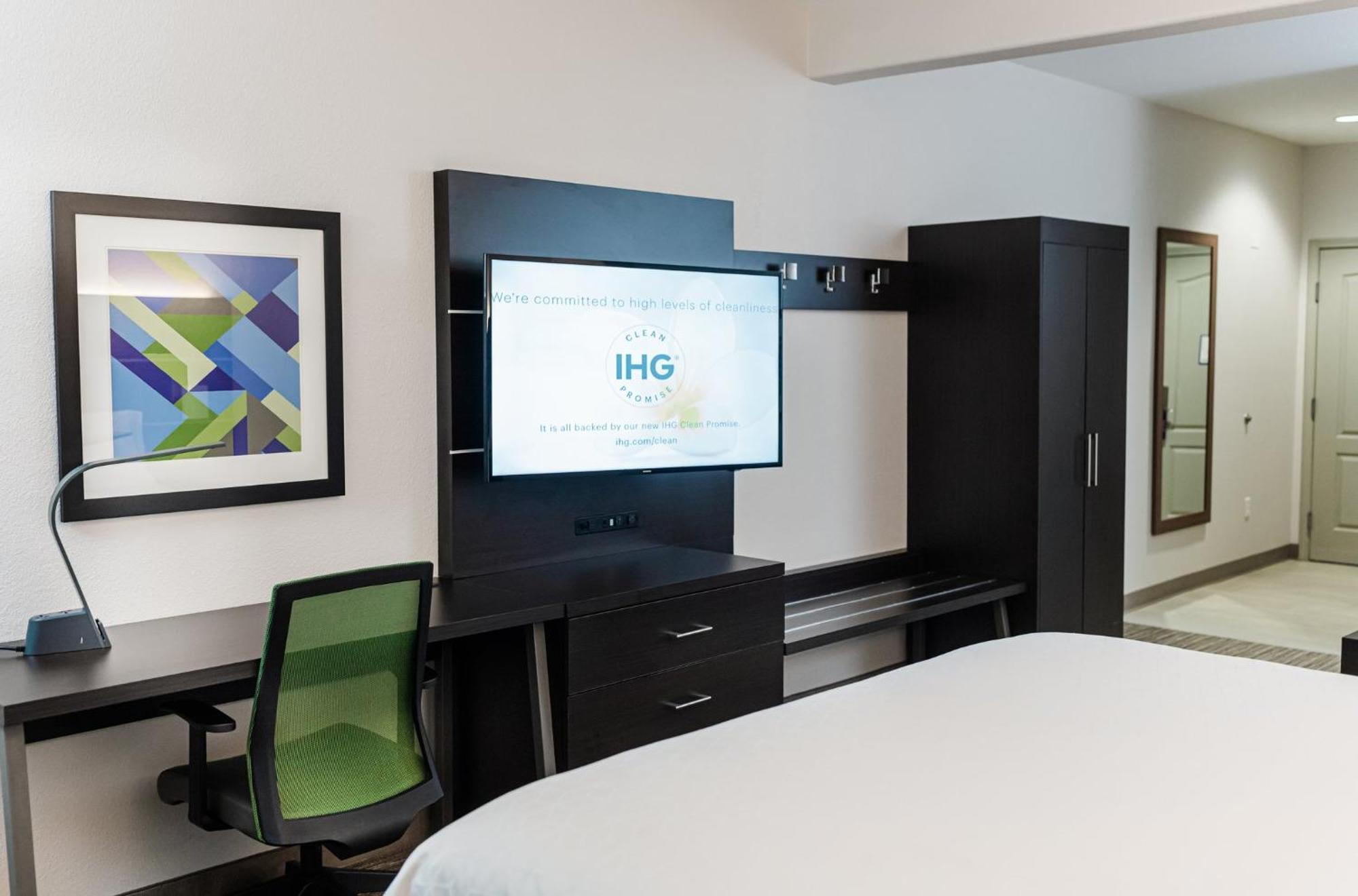 Holiday Inn Express - Andalusia By Ihg Exteriér fotografie